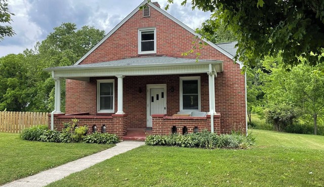 3-bedroom house in welcoming Cloverdale