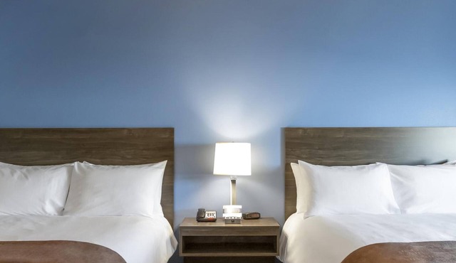 3 Family-Friendly Rooms | Stay near Bradbury Art Museum | Free Parking On-Site!
