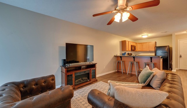 3 Mi to Dtwn: Pet-Friendly Apt in Elizabethtown!