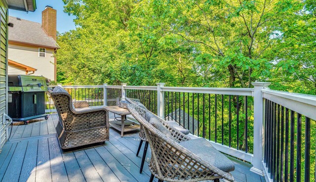 3 Mi to Indianapolis Speedway! Modern Home w/ Yard