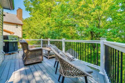 3 Mi to Indianapolis Speedway! Modern Home w/Yard