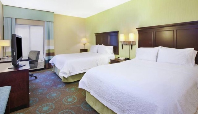 3 Rooms with Comfortable Bed – Ideal for Travelers on I-90