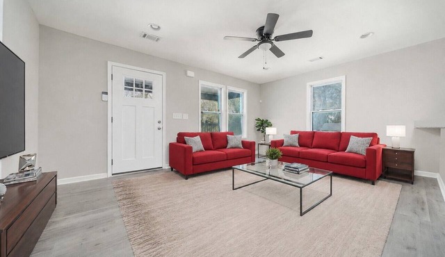 3BD-2BA Home Near World Cup - MAJOR INTERNATIONAL SPORTING EVENT - Mercedes Benz & Midtown