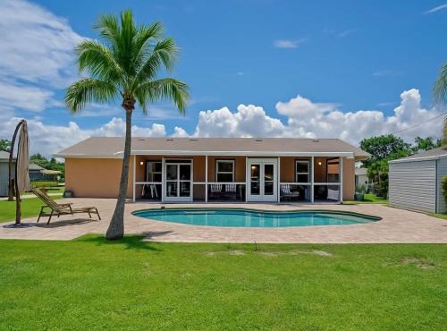 3BR Pool Villa on Golf Course Huge Yard & Games