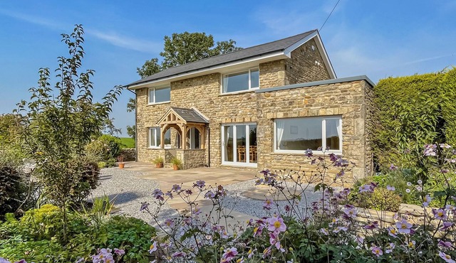 4 bedroom accommodation in Ingleton