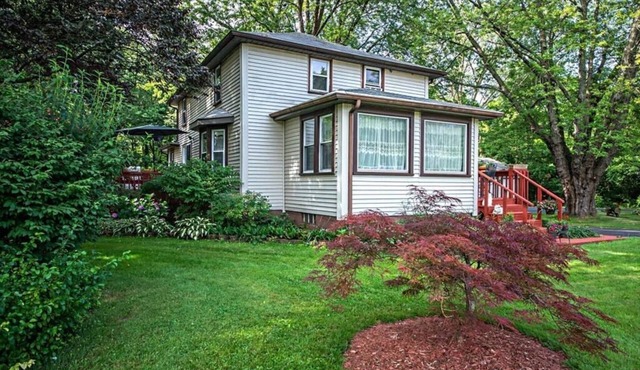 4 Bedroom Home Near Warren Dunes State Park