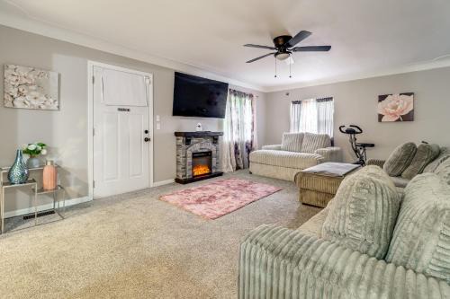 4 Mi to UToledo! Cozy Family Home