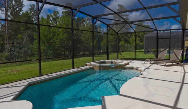 5 Star Luxury Vacation Villa-South Facing Pool - Summer Special!