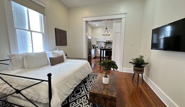 5BR Beautifully Restored New Orleans Home - 7 Minutes to French Quarter!