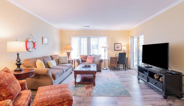 71 Springwood Villas - 2 Bedroom Springwood Condo near Coligny, Tennis