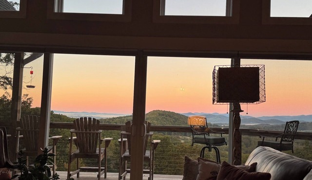 8 miles from VMI,W&L, downtown, VIEWS of House Mountain. Gorgeous! Built in 2021