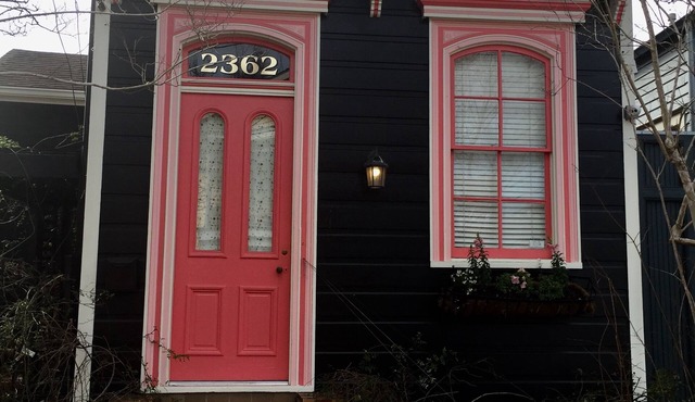 A Beautiful Jewel Box. This House Is Painted Black !