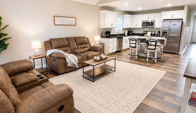 A Shelby Getaway ~ 3BR/2BA Home ~ Superb Location!