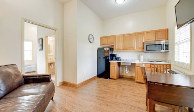 Accessible Waynesville Studio Near Blue Ridge Pkwy