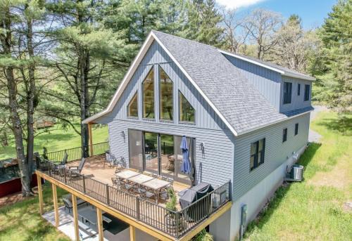 Amazing Flat Lakefront Home with Hot Tub Fire Pit