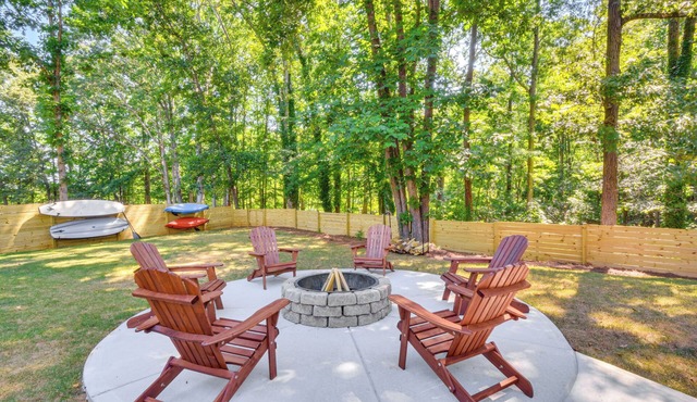 Anderson Retreat: Private Hot Tub & Kayaks!