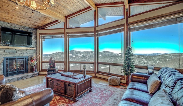 Appalachian State of Mind- Sunset & Sunrise View, Yard, Open Floor Plan, Sunroom