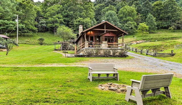 'Baby Bear' Clyde Cabin on Mountain Farm!
