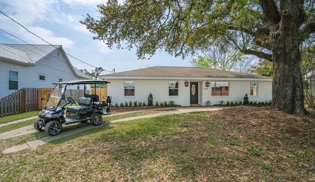 Bay Town Hideaway with Golf Cart