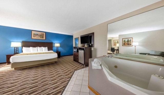 Baymont by Wyndham Springfield South Hwy 65