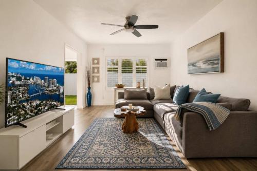 Beach Bungalow Near Fort Lauderdale Beach & Las Olas
