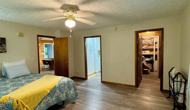 Beautiful and cozy 2bedroom 2bath in Sevierville with Hot Tub