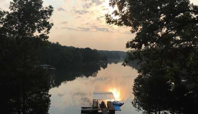Beautiful Lakefront Home On Lake Of Egypt With A Deep Water Boat Dock!