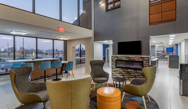 Best Western Plus St. Louis West-Westport