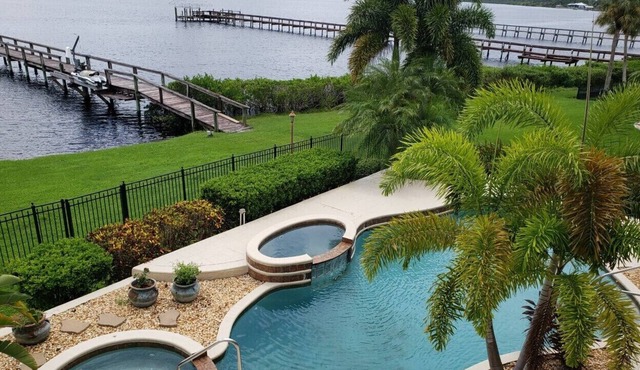 Big House on the Myakka (Sleeps 12) w/heated Pool & Spa