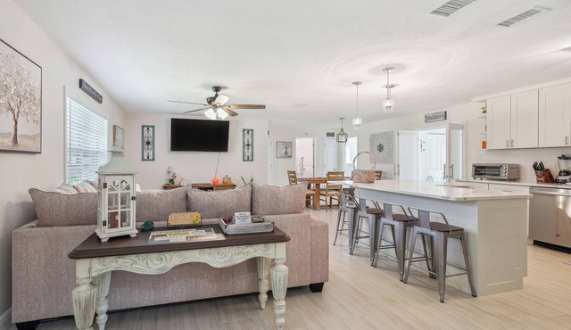Bikes, Yard & Fire Pit at Upscale Lecanto Home! in Lecanto