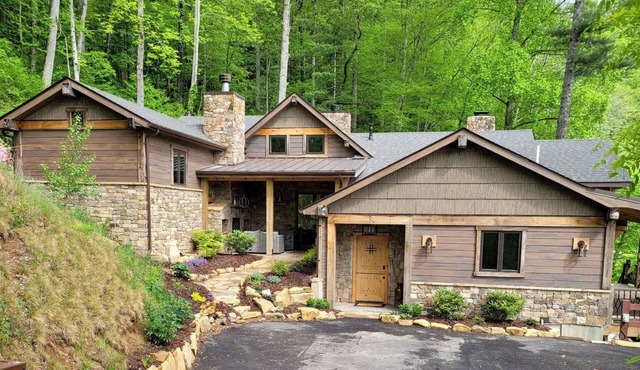 Birch Bay Retreat, a secluded, lake front residence at Bear Lake Reserve.