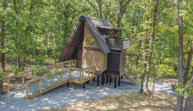 Birdhouse, Maben Venues, 14 mi to MSU