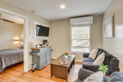 Birmingham Apt Near Amphitheater w/Shared Patio
