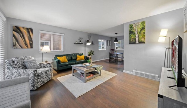 Birmingham Urban Retreat: 2BR Cozy Haven