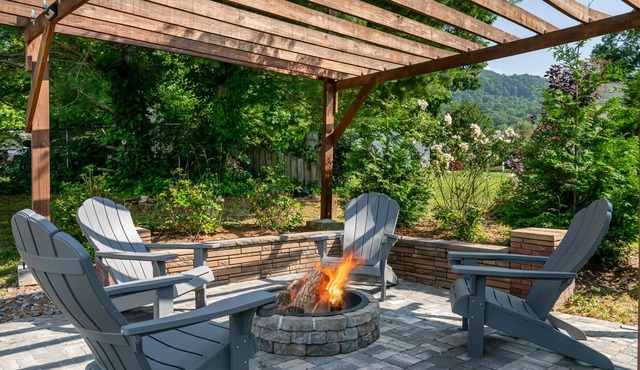 Black Horse Retreat Hot tub/Firepit