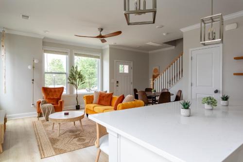 Bohemian style house close to stadiums and uptown