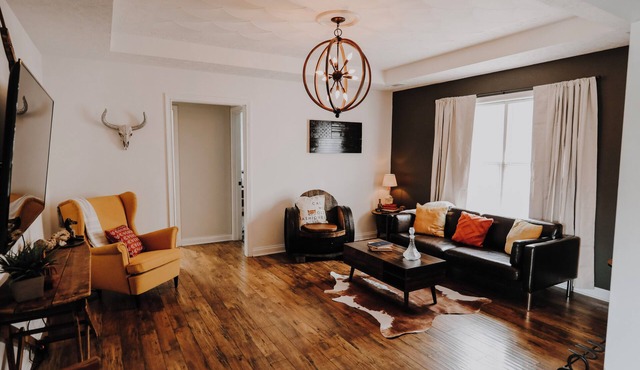 Bourbon Themed 3-bedroom house in Bardstown