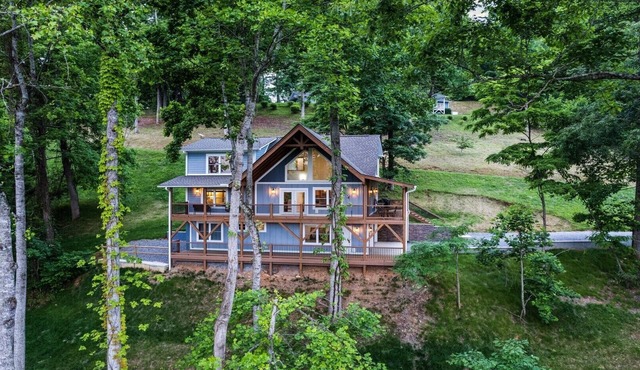 Braeburn/New Cabin/Views/Fireplace/Media Room