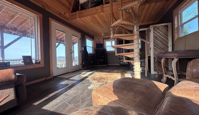 Breathtaking views 1-bedroom cabin in beautiful Laurel Springs