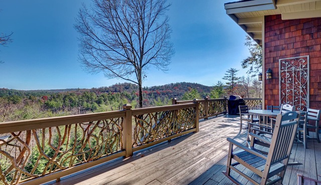 Breathtaking views,private property,glass porch w/wood-burning fireplace