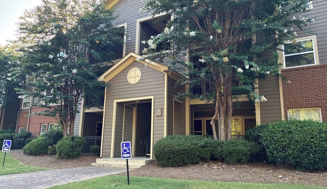 Bright and Charming Condo for Your Perfect Getaway