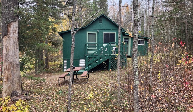 Cabin 2 "Waterfall" 2 BR, 5-6 pp, access to boats!