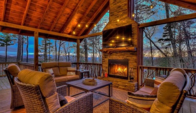 Cabin in the Blue Ridge Mountains; Hot Tub & Mnt views 10% OFF WKLY STAY