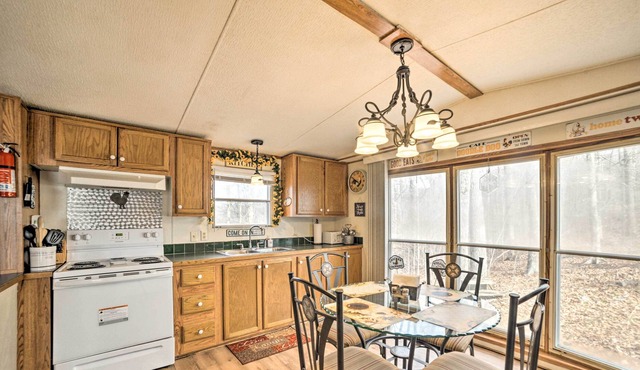 Cadiz Retreat w/ Grill - Walk to Lake Barkley
