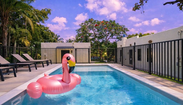 Casa Ponce - Private Pool, Mins to DT + Beach