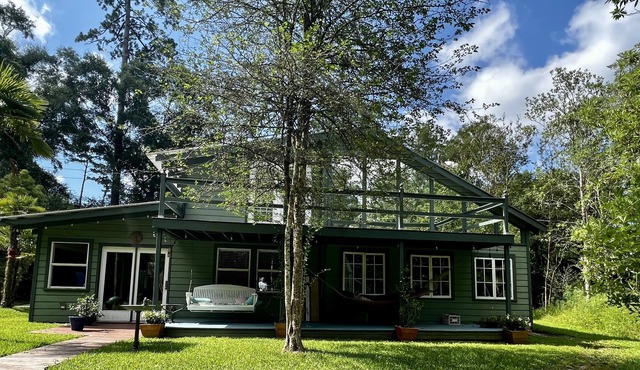 Casa Verde ~ Peaceful Country Setting, 1 mile from downtown Covington