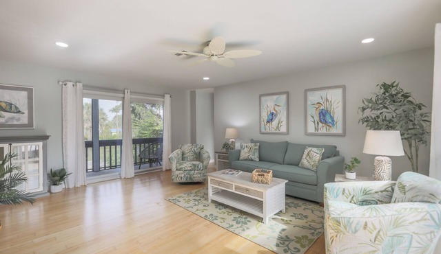 Charley's Place | Affordable & Adorable! Sanibel Home Close To Everything!