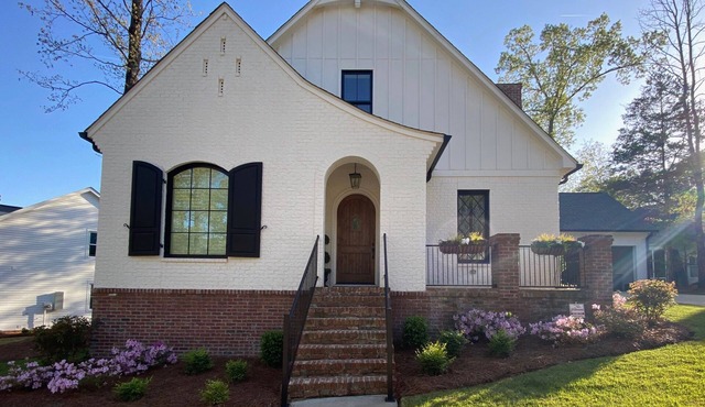 Charming 4 bdrm home perfect for Ole Miss getaway