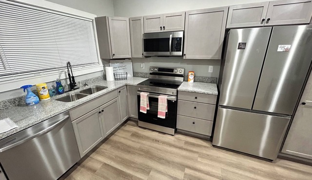 Charming BRAND NEW 3-bedroom Home Close to Downtown & UofL
