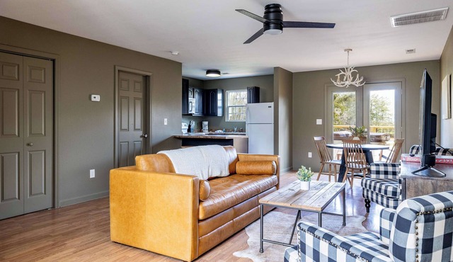 Charming Fall Hideaway | Arcade + Pet Friendly in Sevierville